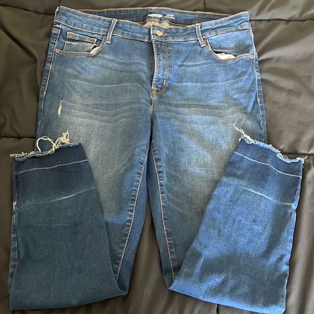 Old Navy medium wash whiskered skinny jeans